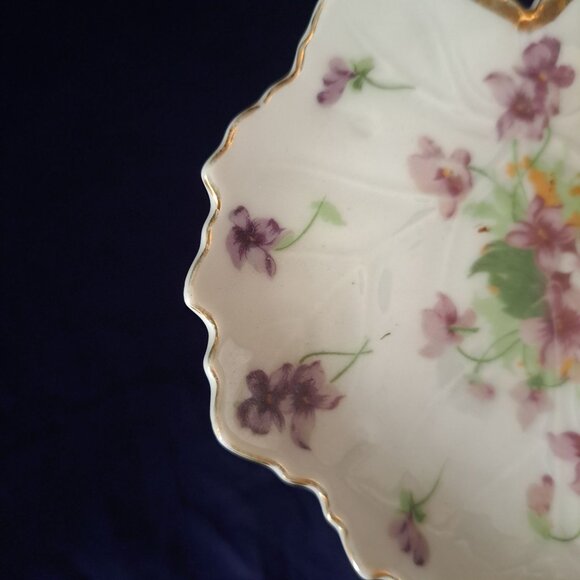 Vintage Norcrest Fine China Leaf Shaped Dish With Sweet Violets Design Gold Trim - Picture 5 of 8